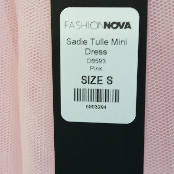 Fashion Nova Adult Pink 🩷 TuTu - Picture 2 of 4